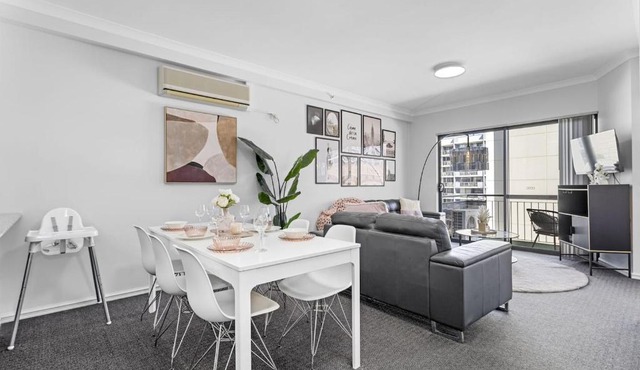 City Living Retreat - 2BR Apartment in East Perth