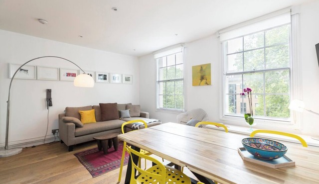 City Road 3BR Flat – Minutes from Angel Station