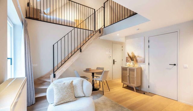 City-view duplex studio near Ghent's centre