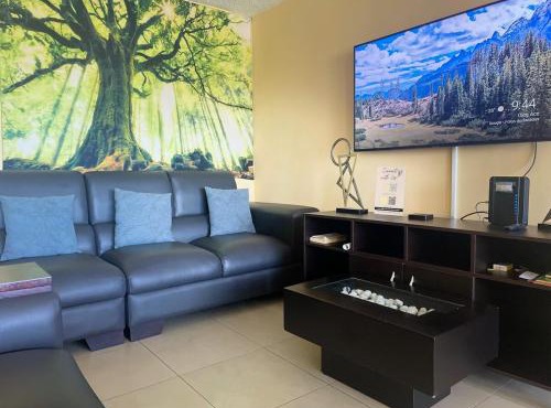 CL127 Modern Penthouse