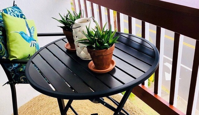 CLA - 2 Bed/and Private Bath w/Kitchenette in Kakaako Area w/Lanai