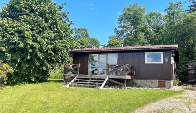 Clamshell Lodge