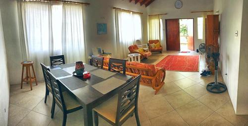 Claraville Apartment - Unit 2