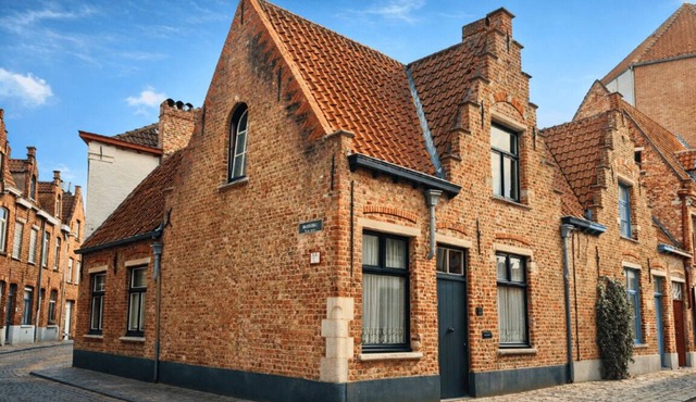 Clarissa - Charming holiday home Bruges