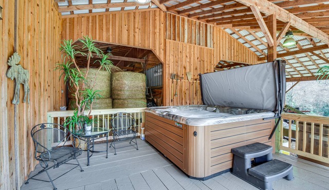 Clarkesville 'Rustic Hideaway' on 38-Acre Farm!