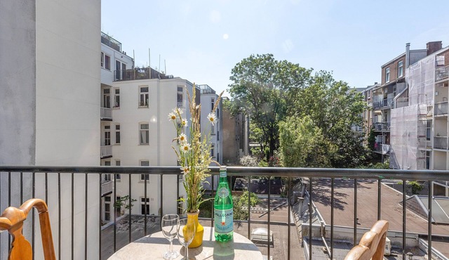 Classic apartment with two balconies