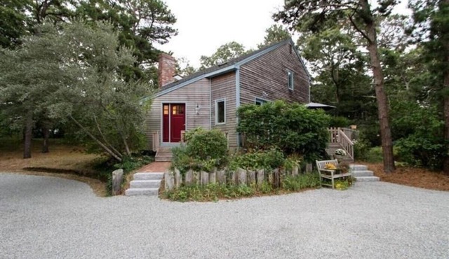 Classic Cape: Huge Yard, Walk to Beaches, Brewster Flats, Restaurants & Bars