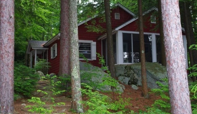 Classic Lake Winnipesaukee Home with modern amenities. Sleeps 15