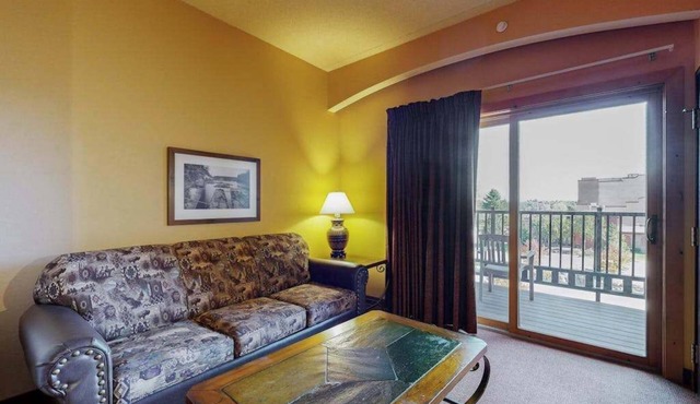 Classic Studio, Golf Course View, 5th-Floor