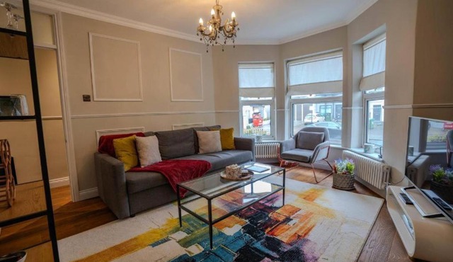 Classical one-bedroom flat close to O2 Arena