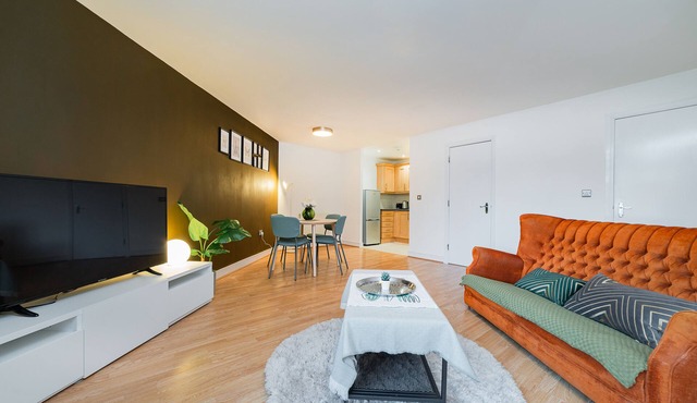 Classy Designed 1 Bed & 1 Bath