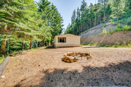 Cle Elum Cabin: Spacious Yard w/ATV Trail Access!