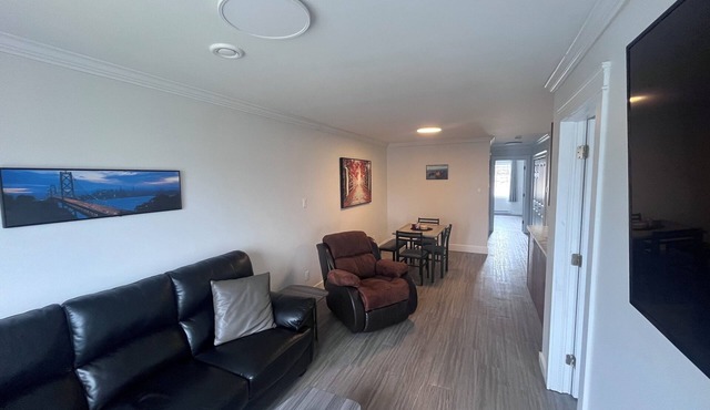 Clean 2 Bedroom