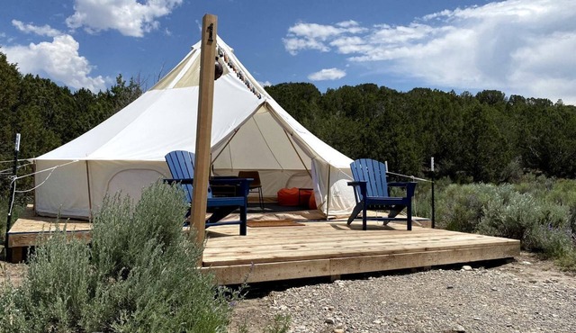 Clean and Comfortable Canvas Bell Tent by City of Rocks National Reserve, Idaho