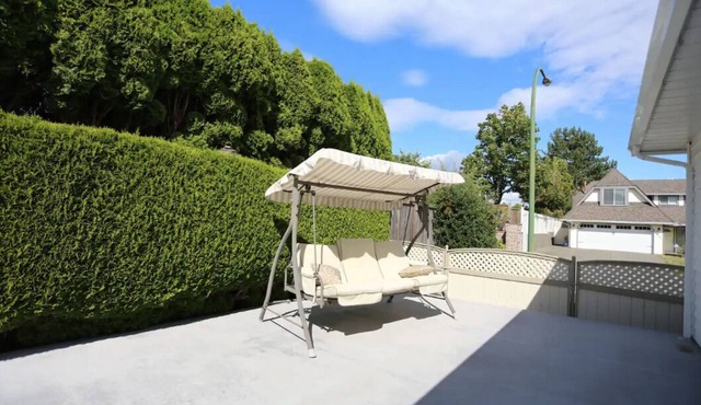 Clean and Comfy 3BR House in Prestigious Sunshine Hills