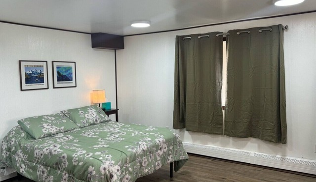 Clean and Quiet Studio Apartment C
