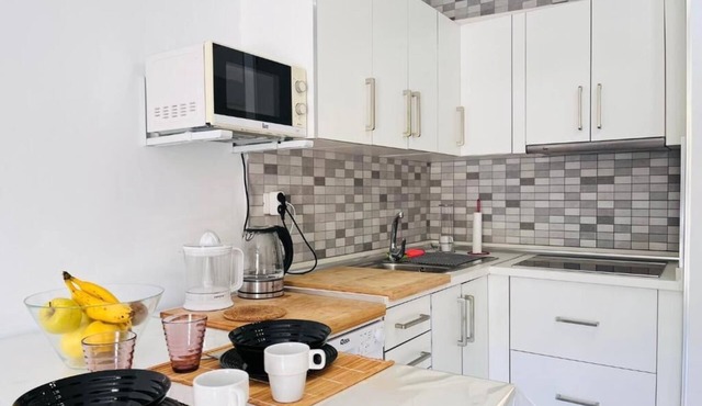 Clean & Comfortable 2-bedroom apartment in Aguas Buenas with AC