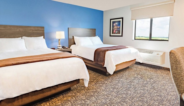 Clean & Comfortable Suite - Your Home Base for Exploring St Joseph
