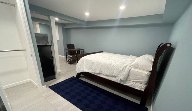 Clean & Confidential Suite with Private Entrance