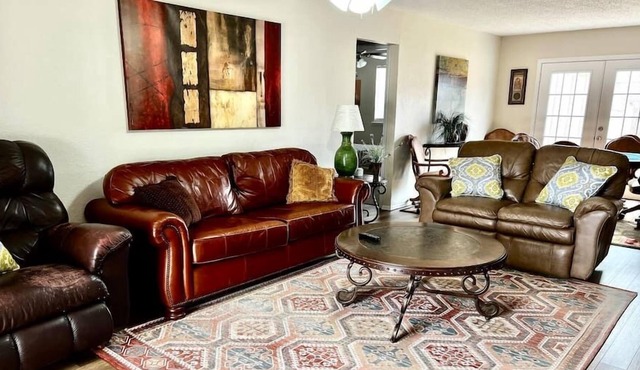 ★Clean&Fresh★3BR/2BA★EZ access to S LBK/S Loop 289