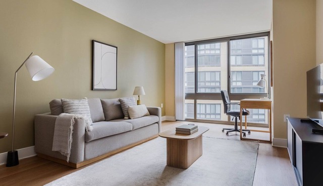 Clean Mount Vernon 1BR w/Pool & Gym, near Metro & Arena, by Blueground