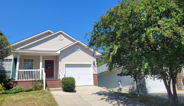 Clean, Spacious. Newly renovated Garden Home in the heart of Pensacola.