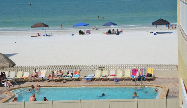 CLEARWATER/ST. PETE BEACH AREA, BCHFT CONDO, 3BD, 3BTH, LIKE NEW, CK THE REVIEWS