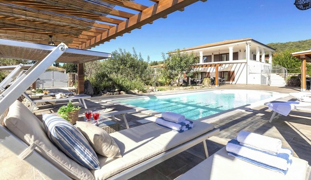 ClickSardegna Alghero Villa Flaminia, with independent swimming pool, SPA & Gym
