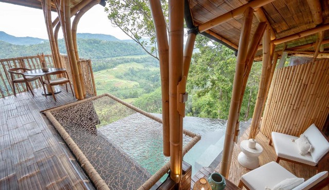 Cliffside Bamboo Treehouse with Heated Pool and View