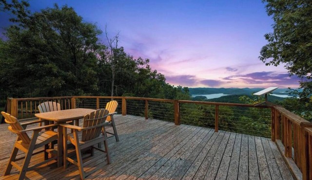 Cliffside Escape | Epic Lake Views & Off-Grid Stay