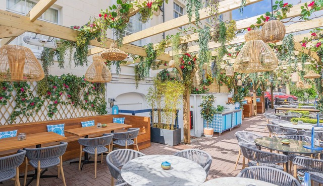 Clifton Hotel