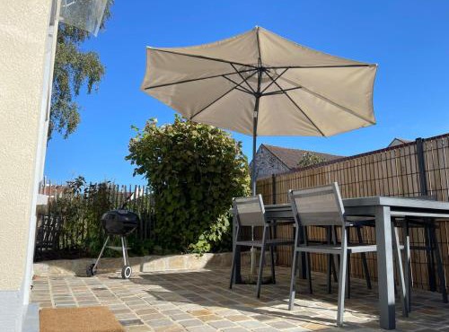 Climatisation, Parking privé, Maison plein pied proche gare, 1 chambre, capacité 4