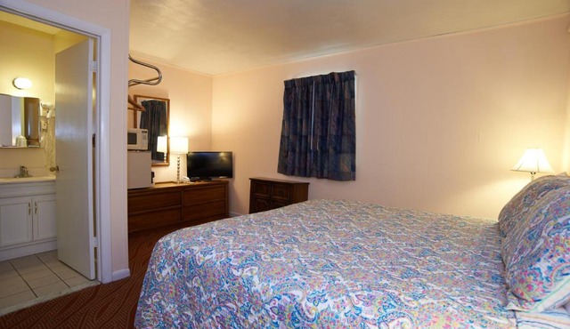Clinton Motel