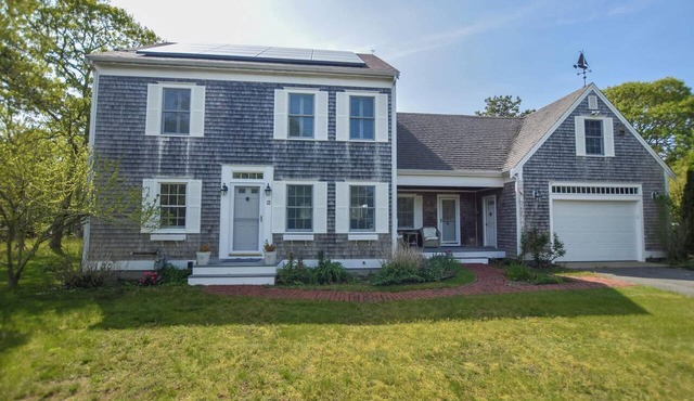 Close to Bike Path 1 Mile to Beaches!