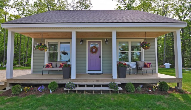 Close to downtown Meredith & lake Winnipesaukee on 13 secluded acres, Mt. views