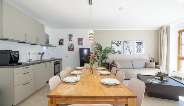 Close to River and City - Group Apartments