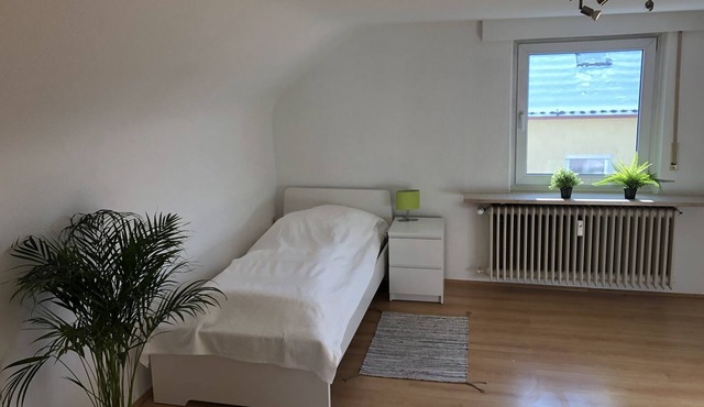 Cloud, 2 room.