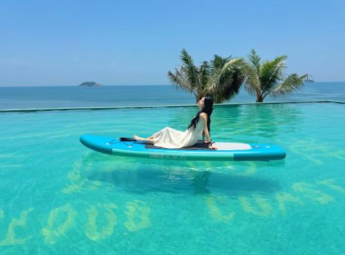 Cloud Coast Hotel