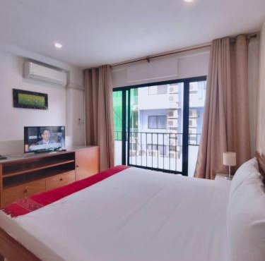 Cloud no 3 Serene Oasis King Bed in BKK Heart