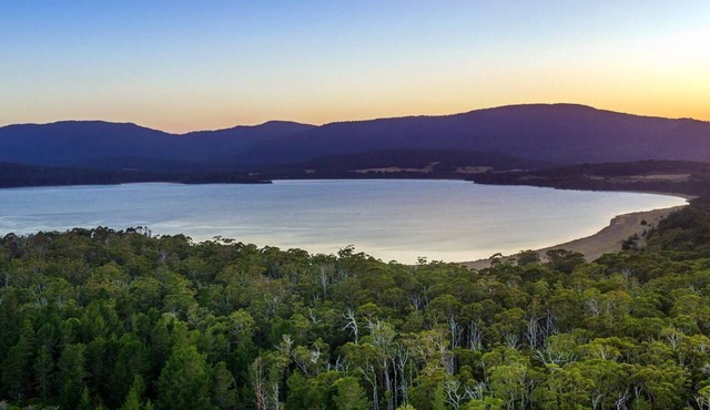 Cloudy Bay Lagoon Estate - This is it! Where the mists of time roll back and reveal azure blue skies reflected in the cool clear waters of Cloudy Bay Lagoon, Bruny Island.