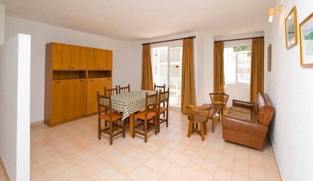 CLPL-2BD2T/Book Budget Apartment | -14% off Car Rental