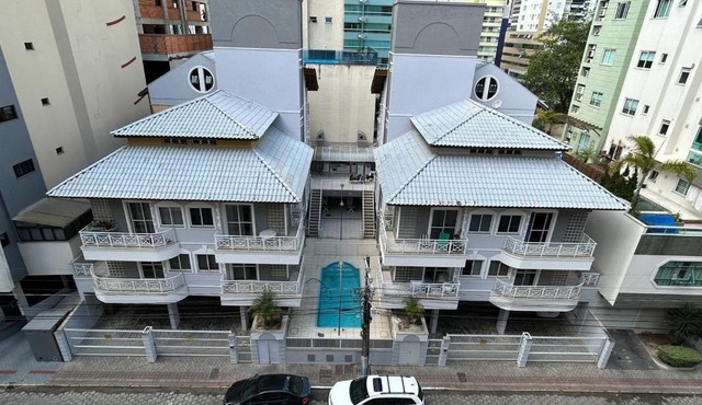Clube do Mar-Rua 224 Itapema Meia Praia Apt 104 B