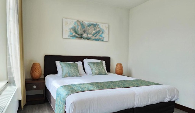 CN-Hotel