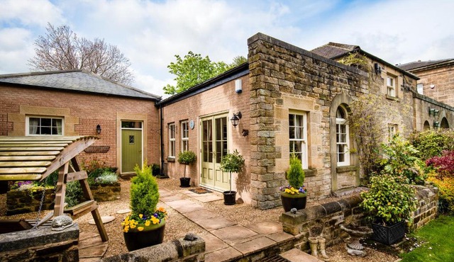 Coach House B & B
