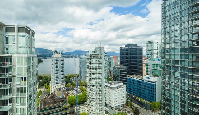 Coal Harbour Ocean View Condo in Downtown Vancouver