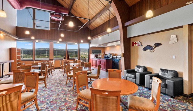 Coast Fraser Inn