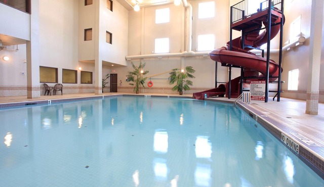 Coast Grimshaw Hotel & Suites