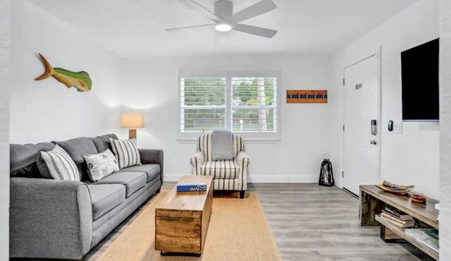 Coastal Cottage Close to New Smyrna Beach