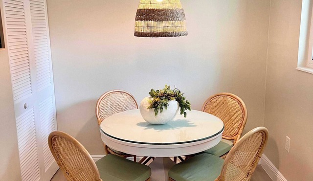 Coastal Countdown – Relaxed Townhome Near Beach & Rockets