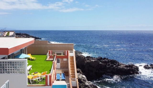 Coastal Dream with heatable pool